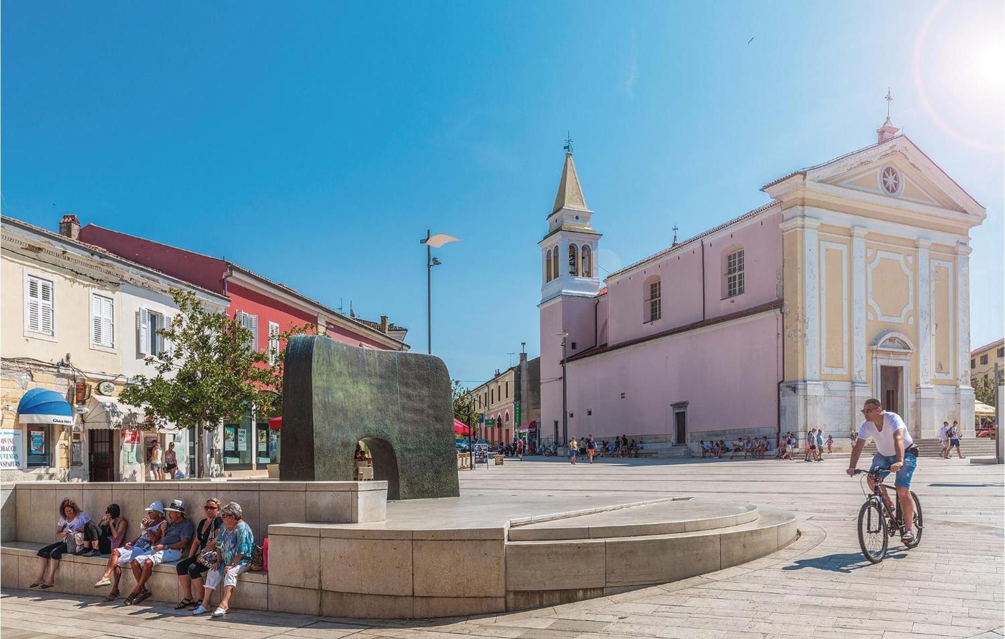 Beautiful Apartment In Porec With Kitchen Zewnętrze zdjęcie
